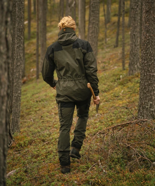Pinewood-Lappland-Extreme-20-Jacket-Mens_Mossgreen-Black-2