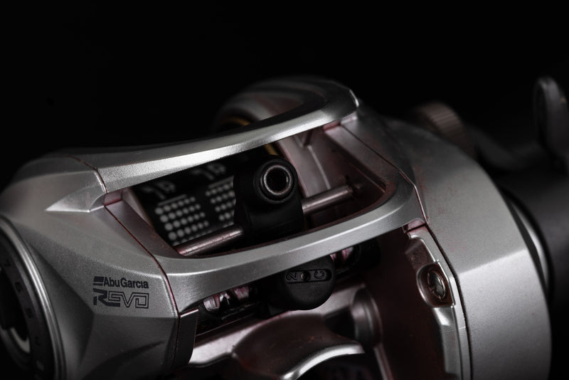 Abu Garcia Revo Rocket LP 10.1:1 0,36 mm/115 m 215 grammes 10+1 roulements à billes