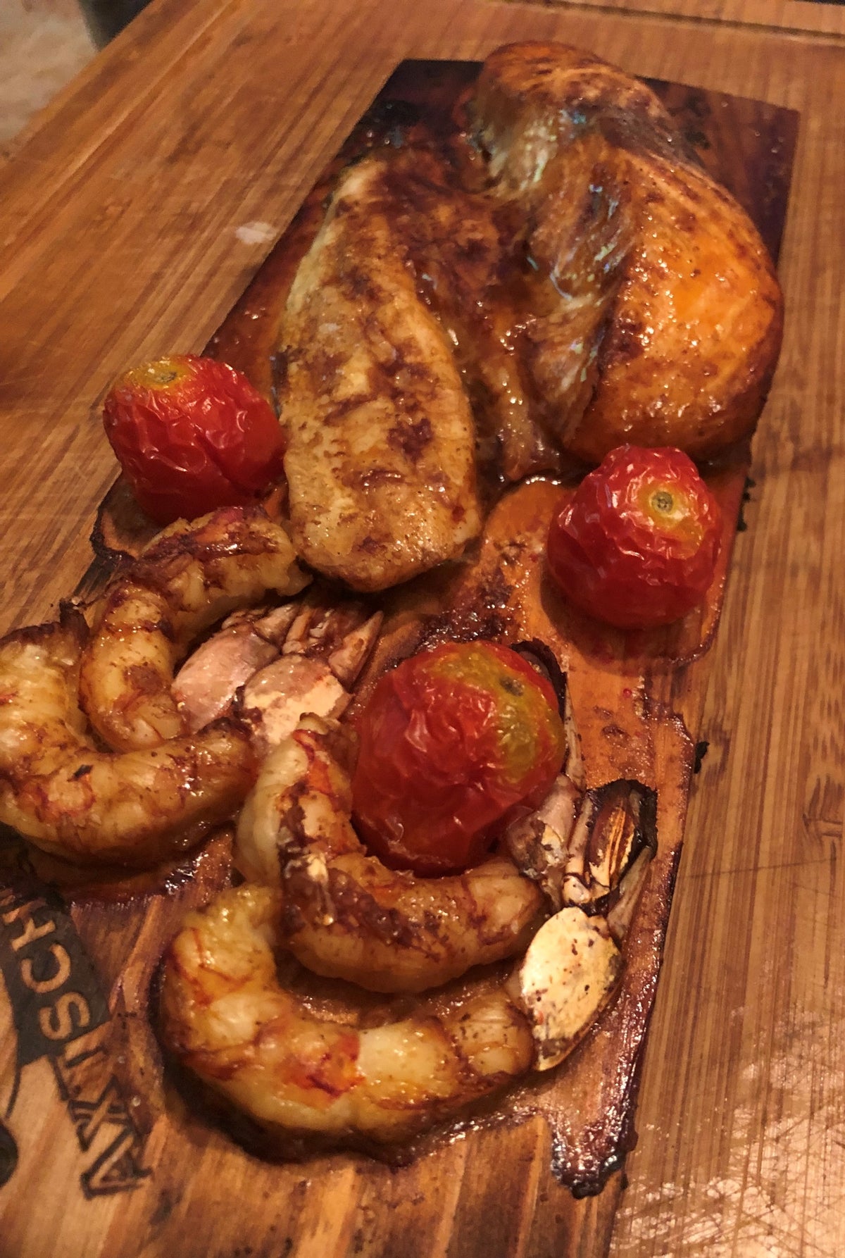 Axtschlag Barbecue Wood Plank Red Cedar Wood 8 Stück 30 * 11 * 11 mm