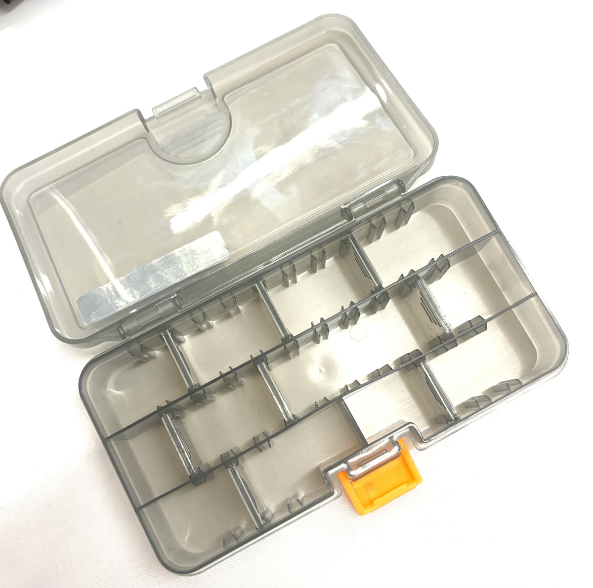 savage-gear-tackle-box-angelkoederbox-laengliche-aufteilung-2