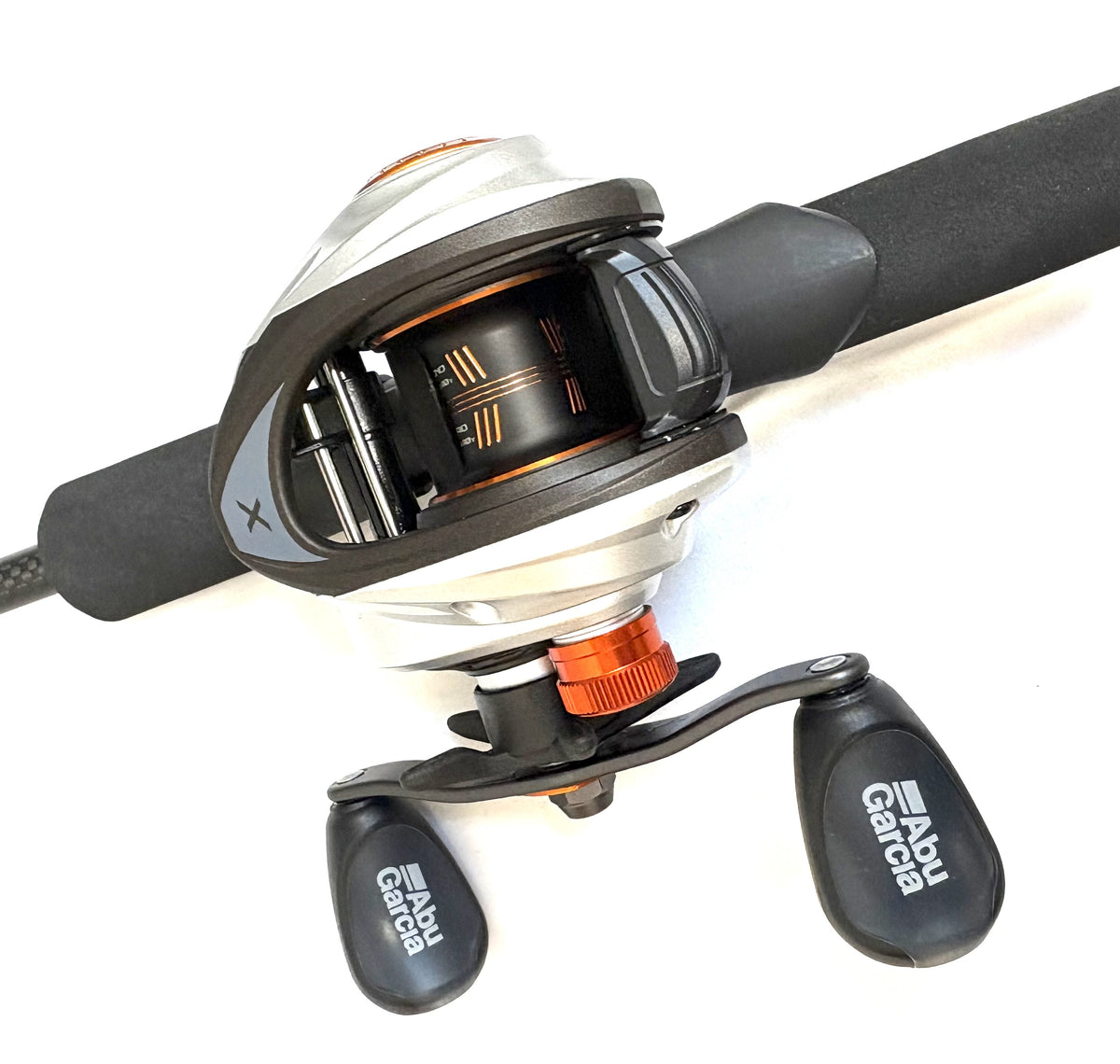 abu-garcia-revo-x-baitcast-combo-angelset-baitcast-angelset-raubfische-detailansicht-4