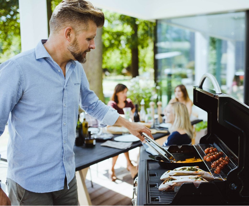 Outdoorchef Australia 415 G Gasgrill 4 Brenner 16,8 kW Grillfläche 64 * 44,5 cm 51 kg mit Lenkrollen