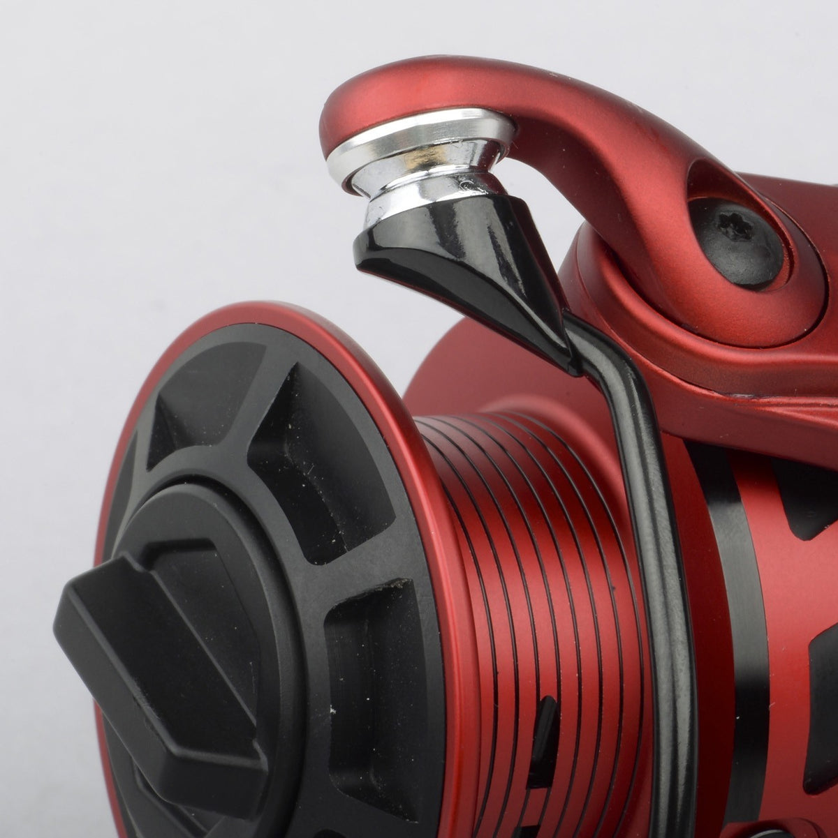 Spro Red Arc Angelrolle mit Frontbremse Modell 2017 The Legend Größe 20